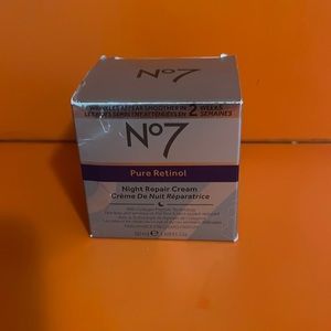 No7 Pure Retinol Night Repair Cream